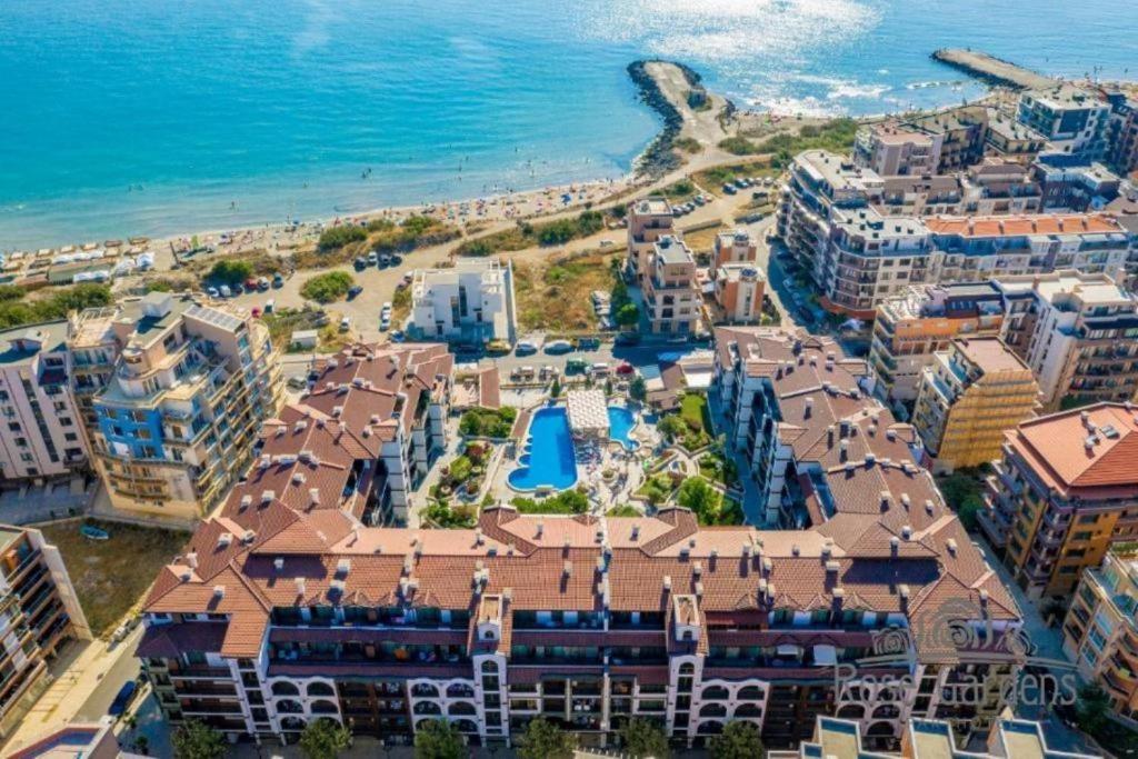 Boutique Rose Gardens Pomorie Aparthotel Exteriör bild