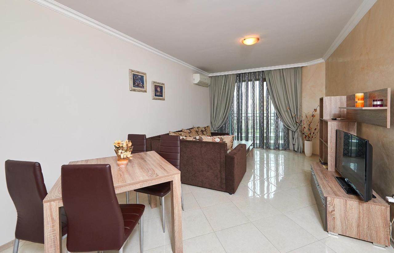 Boutique Rose Gardens Pomorie Aparthotel Exteriör bild