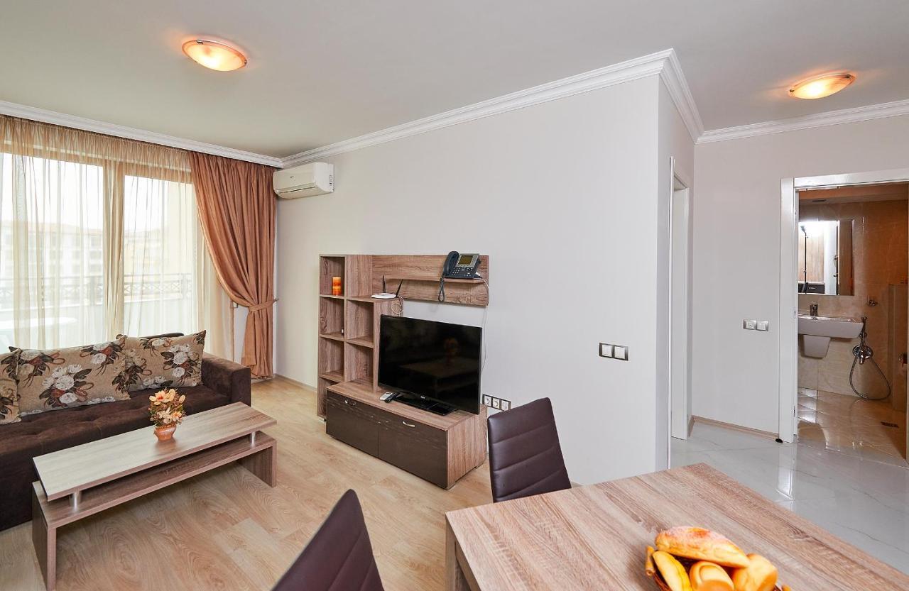 Boutique Rose Gardens Pomorie Aparthotel Exteriör bild