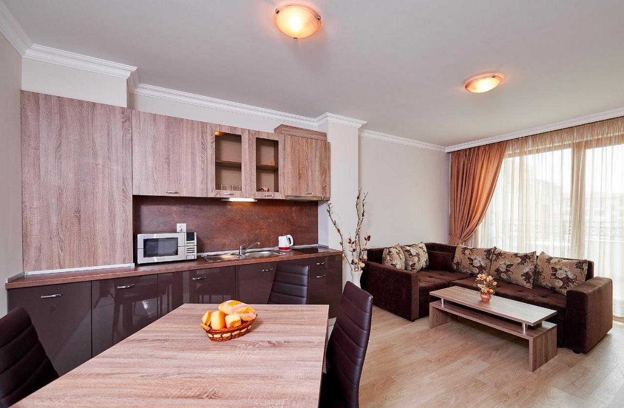 Boutique Rose Gardens Pomorie Aparthotel Exteriör bild