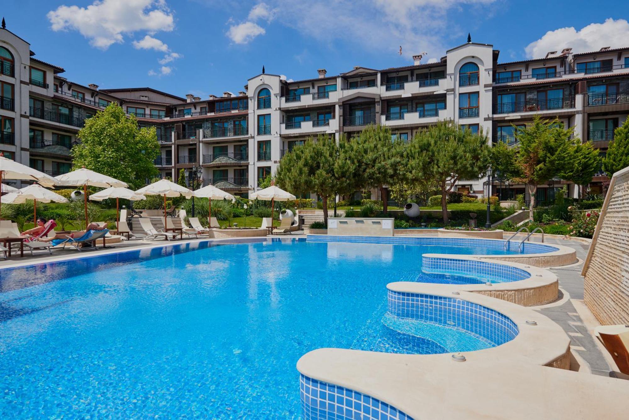 Boutique Rose Gardens Pomorie Aparthotel Exteriör bild